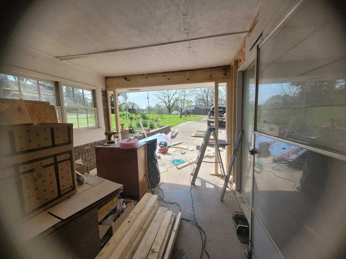 Air movers and dehumidifier for Water Mitigation Services in Pelham